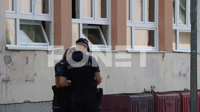 Dojave o bombama u školama
